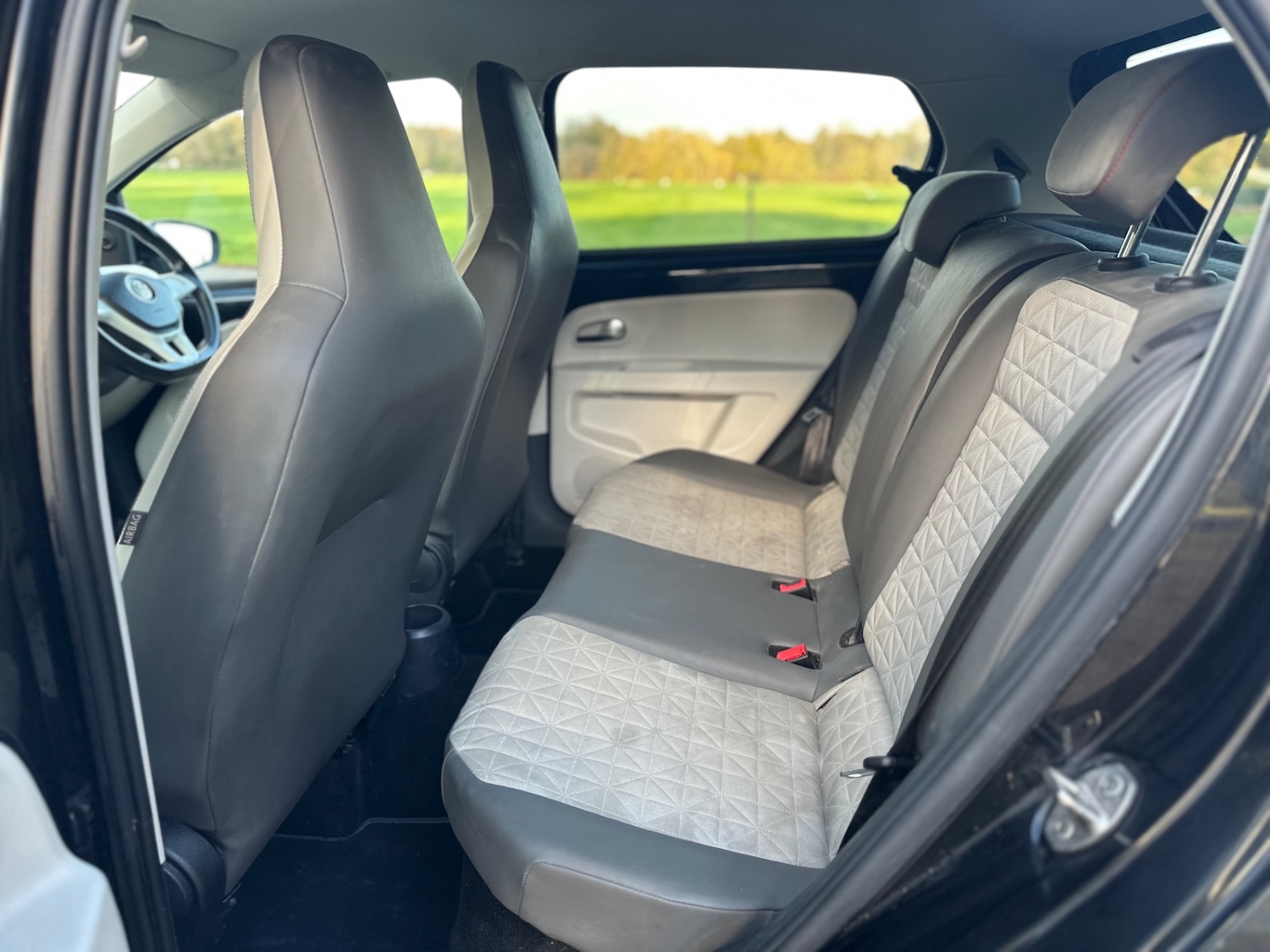 Used Volkswagen up! 2017 for sale - 76699630: Photo 21