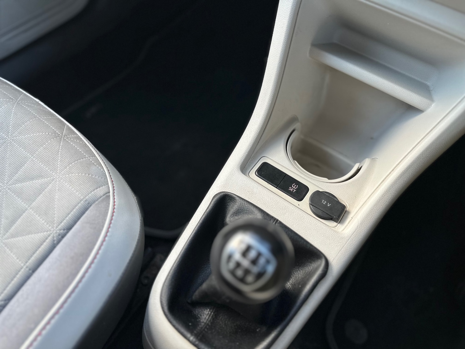 Used Volkswagen up! 2017 for sale - 76699630: Photo 28