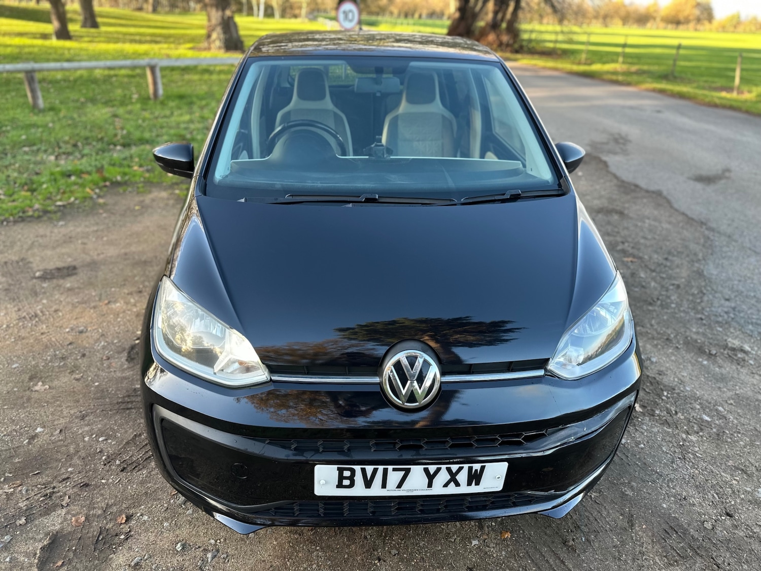 Used Volkswagen up! 2017 for sale - 76699630: Photo 4