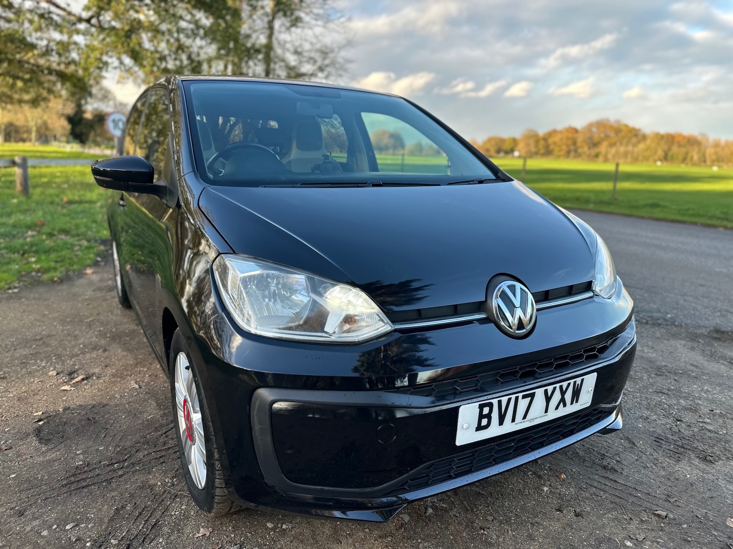 Used Volkswagen up! 2017 for sale - 76699630: Photo 5