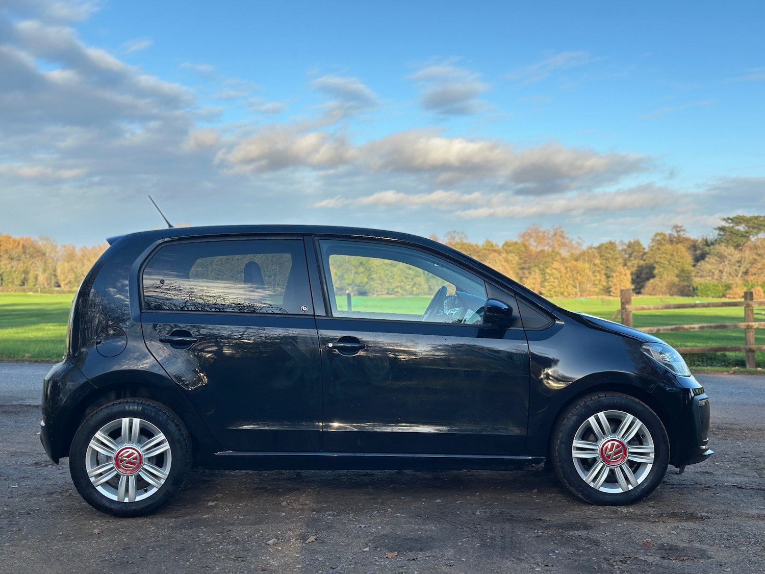 Used Volkswagen up! 2017 for sale - 76699630: Photo 8