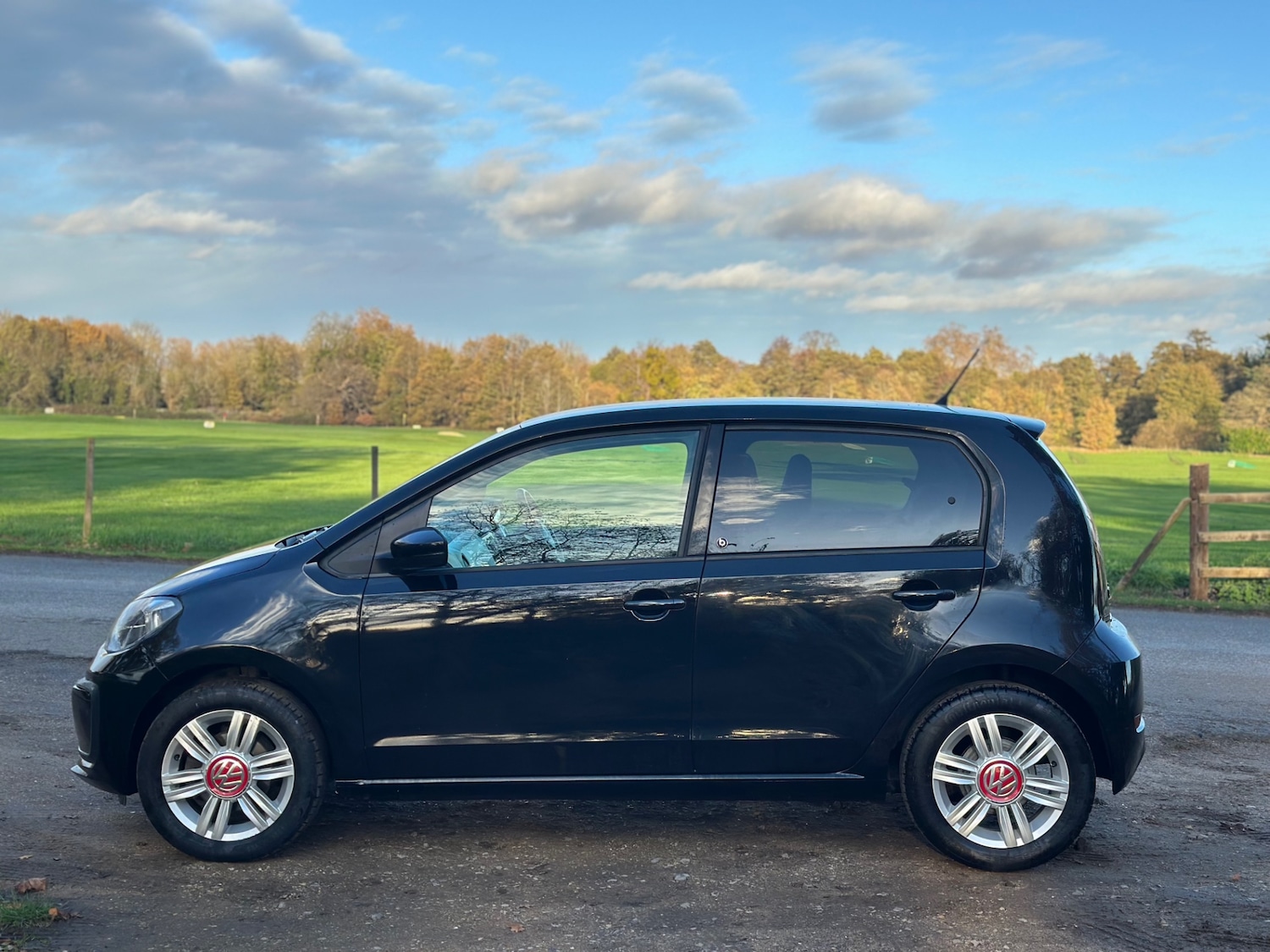 Used Volkswagen up! 2017 for sale - 76699630: Photo 9