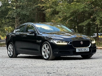 Used Jaguar XE 2015 for sale - 79387288: Photo
