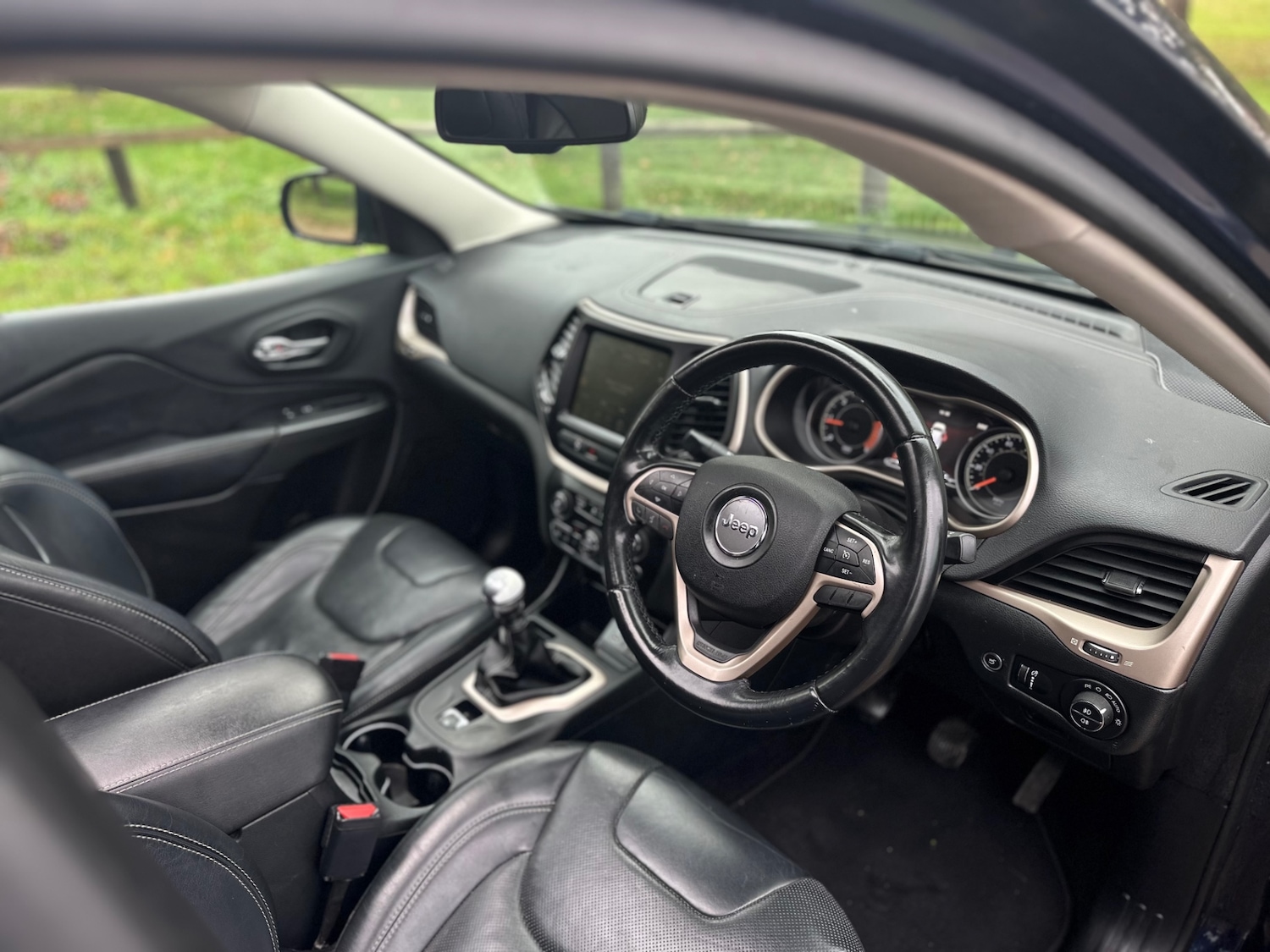 Used Jeep Cherokee 2015 for sale - 76589072: Photo 16