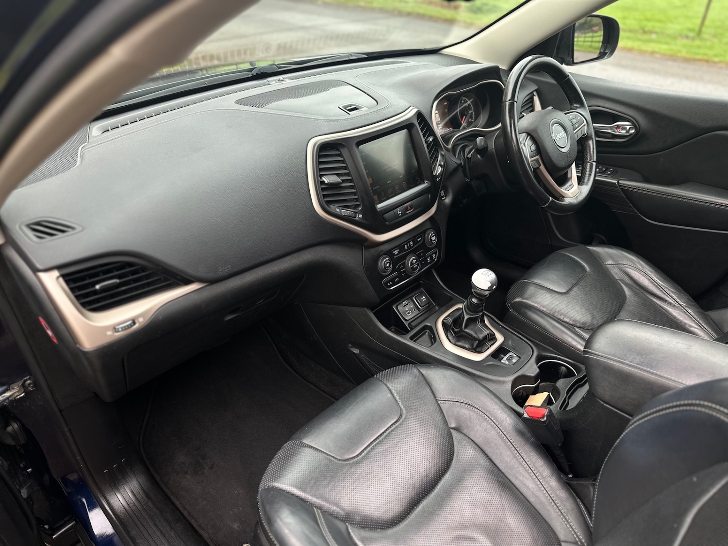 Used Jeep Cherokee 2015 for sale - 76589072: Photo 21