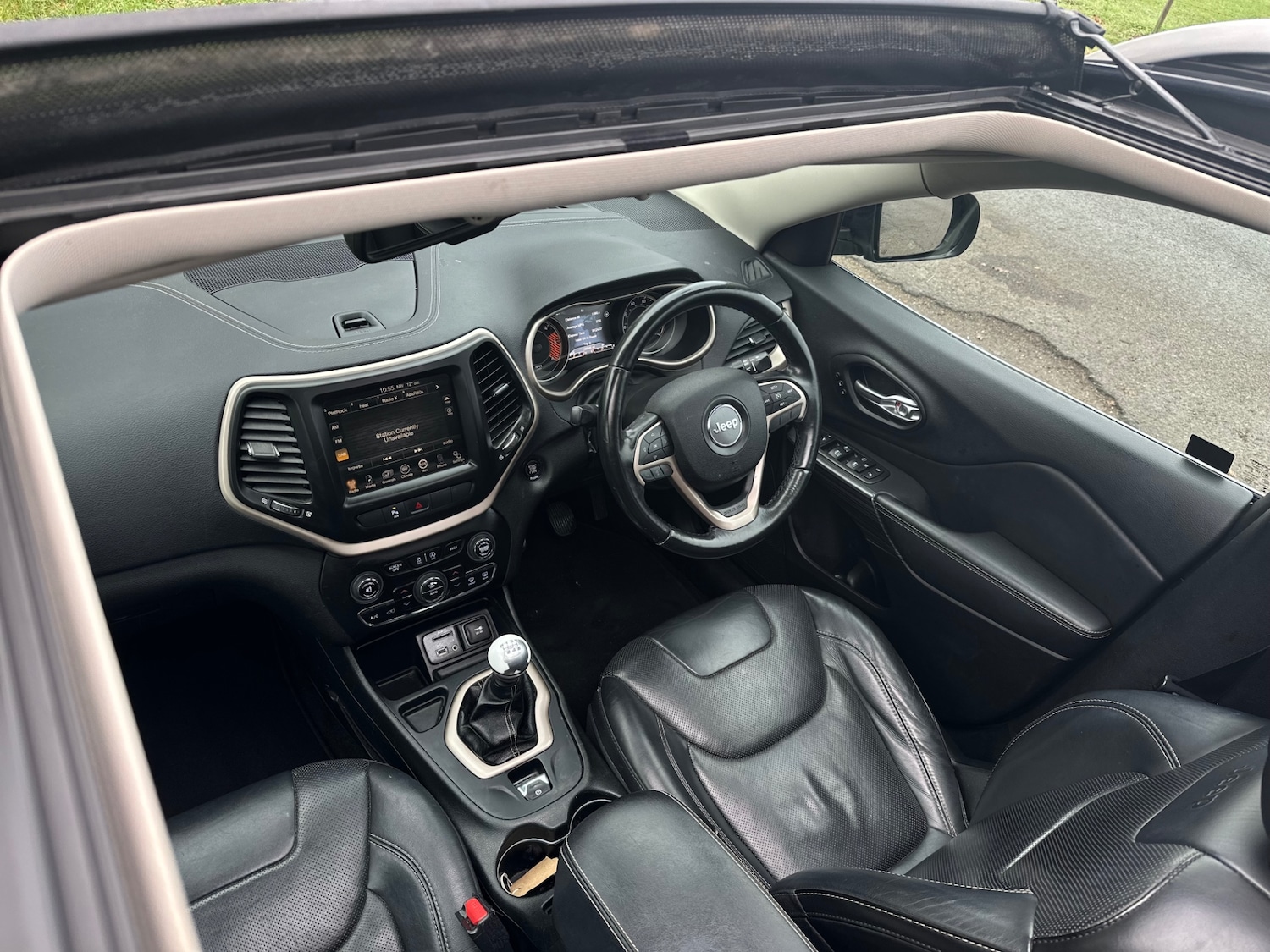 Used Jeep Cherokee 2015 for sale - 76589072: Photo 24