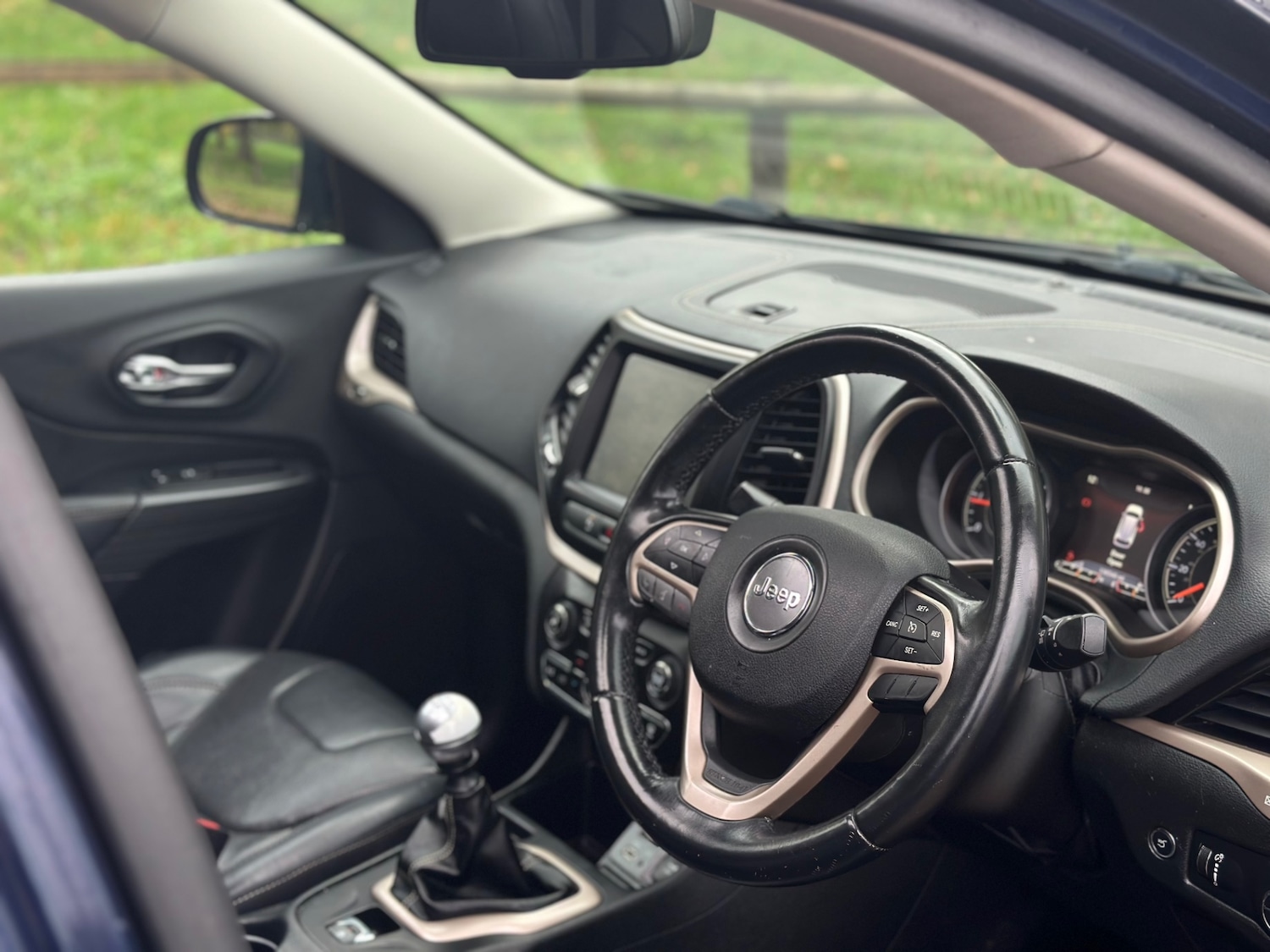 Used Jeep Cherokee 2015 for sale - 76589072: Photo 3