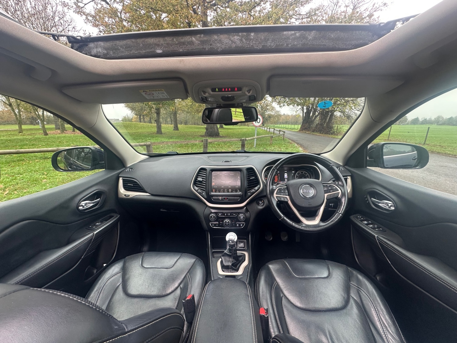 Used Jeep Cherokee 2015 for sale - 76589072: Photo 33