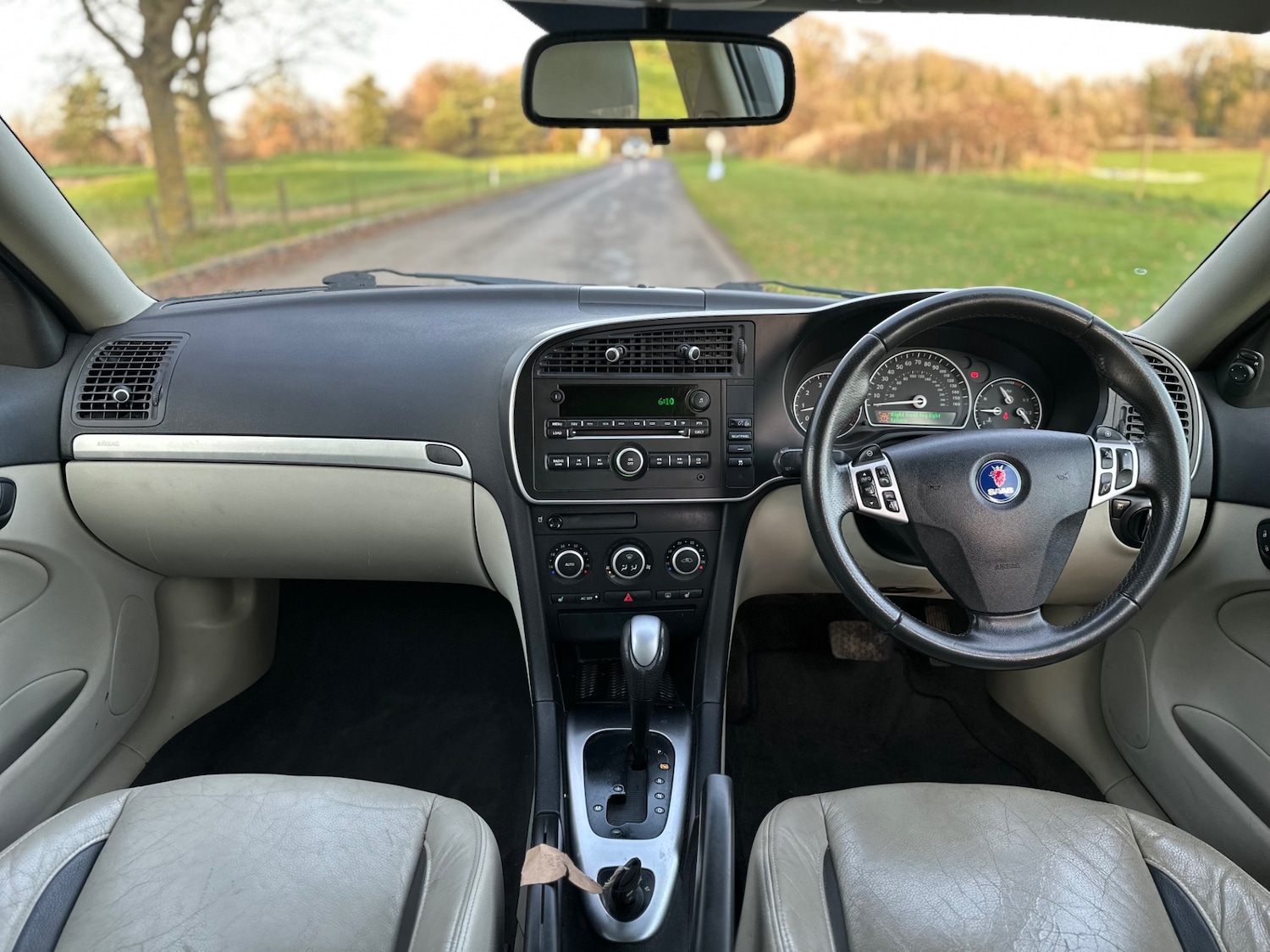 Used Saab 9-3 2007 for sale - 76935729: Photo 2