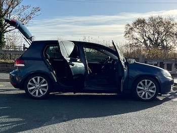 Used Volkswagen Golf 2009 for sale - 76553749: Photo