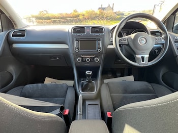Used Volkswagen Golf 2009 for sale - 76553749: Photo