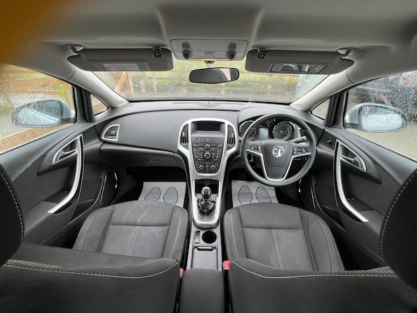 Used Vauxhall Astra 2012 for sale - 74513138: Photo 3
