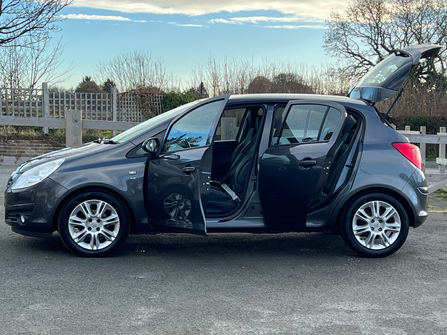 Used Vauxhall Corsa 2010 for sale - 76776295: Photo 24