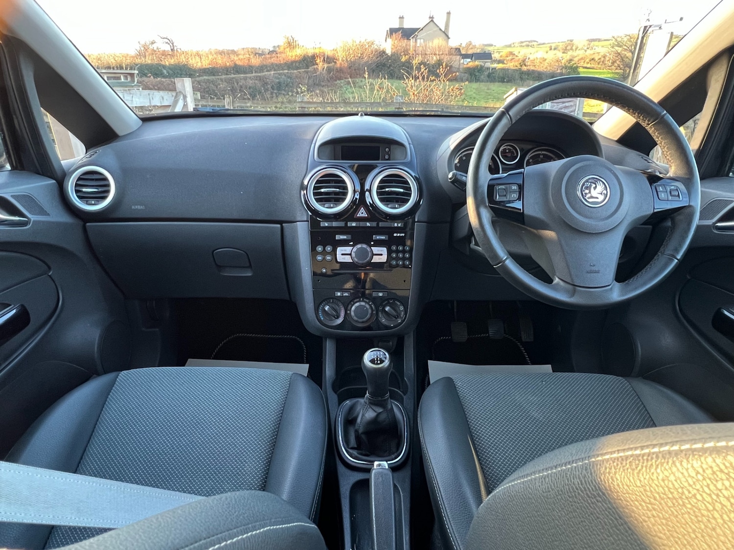 Used Vauxhall Corsa 2010 for sale - 76776295: Photo 4