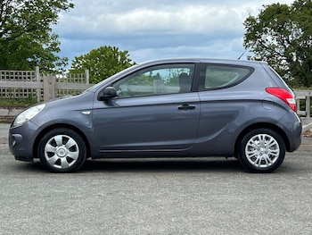 Used Hyundai i20 2011 for sale - 79311468: Photo