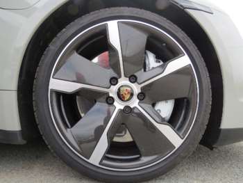 Used Porsche Taycan 2021 for sale - 70449872: Photo