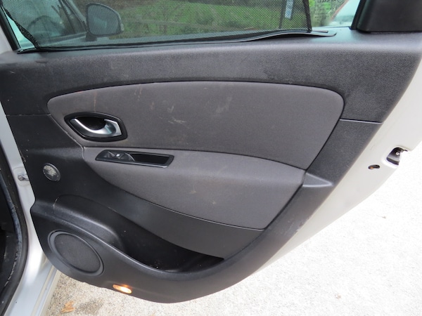 Used Renault Scenic 2010 for sale - 72575779: Photo 17