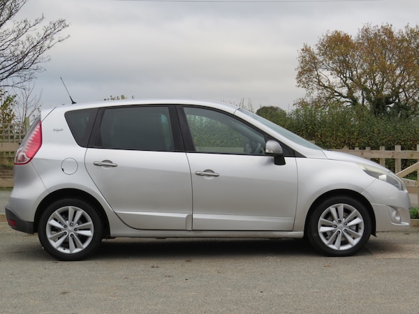 Used Renault Scenic 2010 for sale - 72575779: Photo 4