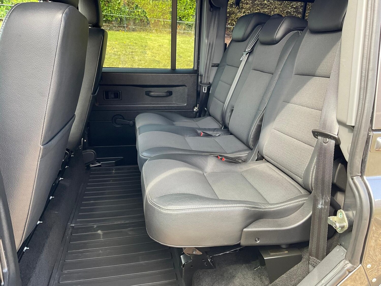 Used Land Rover Defender 2015 for sale - 75981572: Photo 18