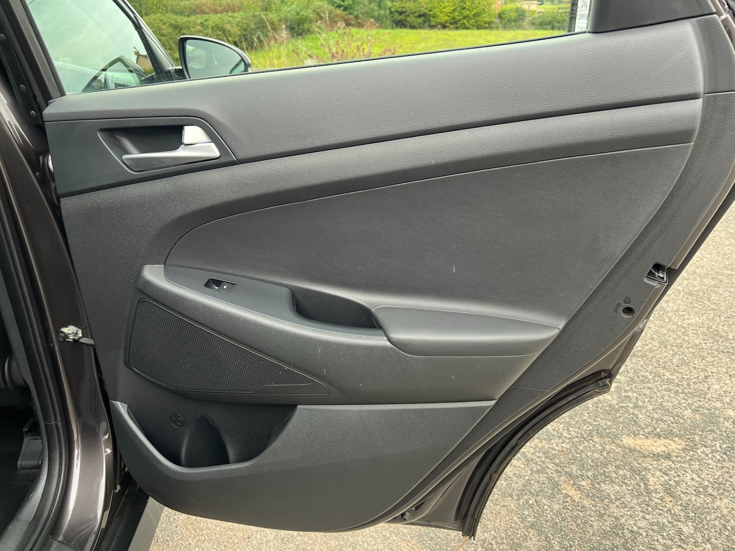 Used Hyundai TUCSON 2015 for sale - 76115618: Photo 25