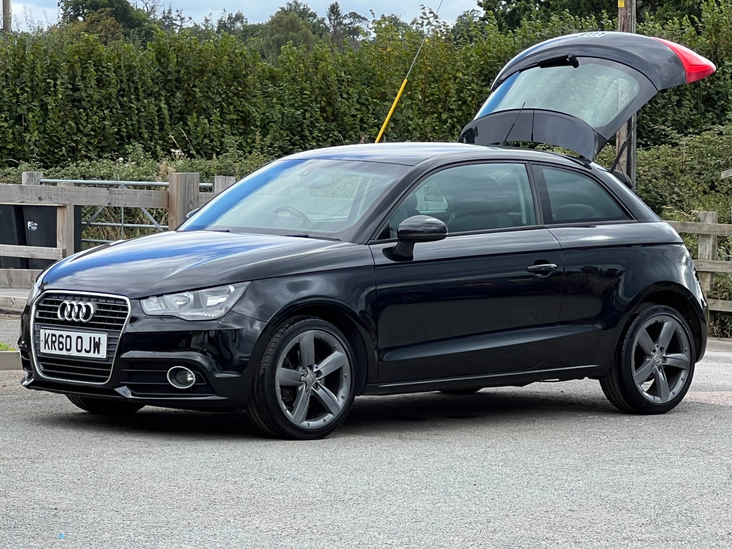 Used Audi A1 2011 for sale - 75792146: Photo 16