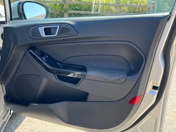 Used Ford Fiesta 2017 for sale - 74949406: Photo 24