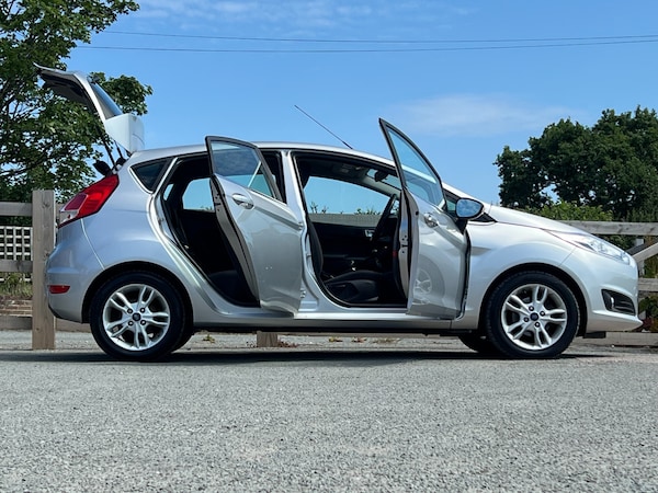 Used Ford Fiesta 2017 for sale - 74949406: Photo 3