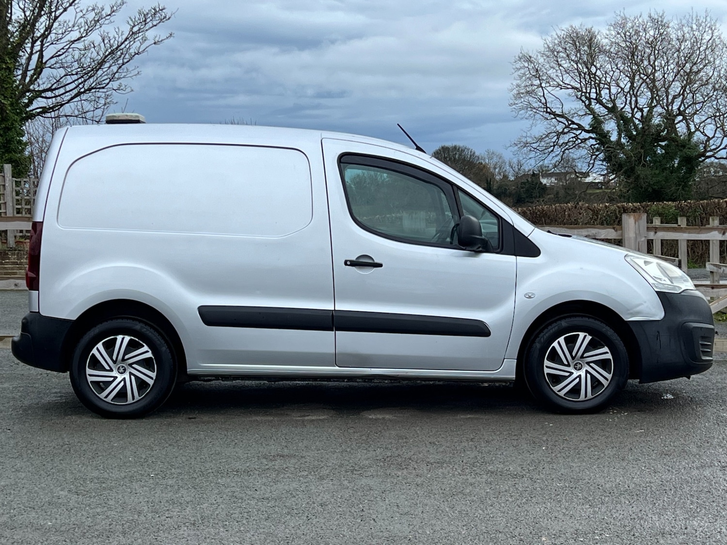 Used Peugeot Partner 2016 for sale - 77603467: Photo 19