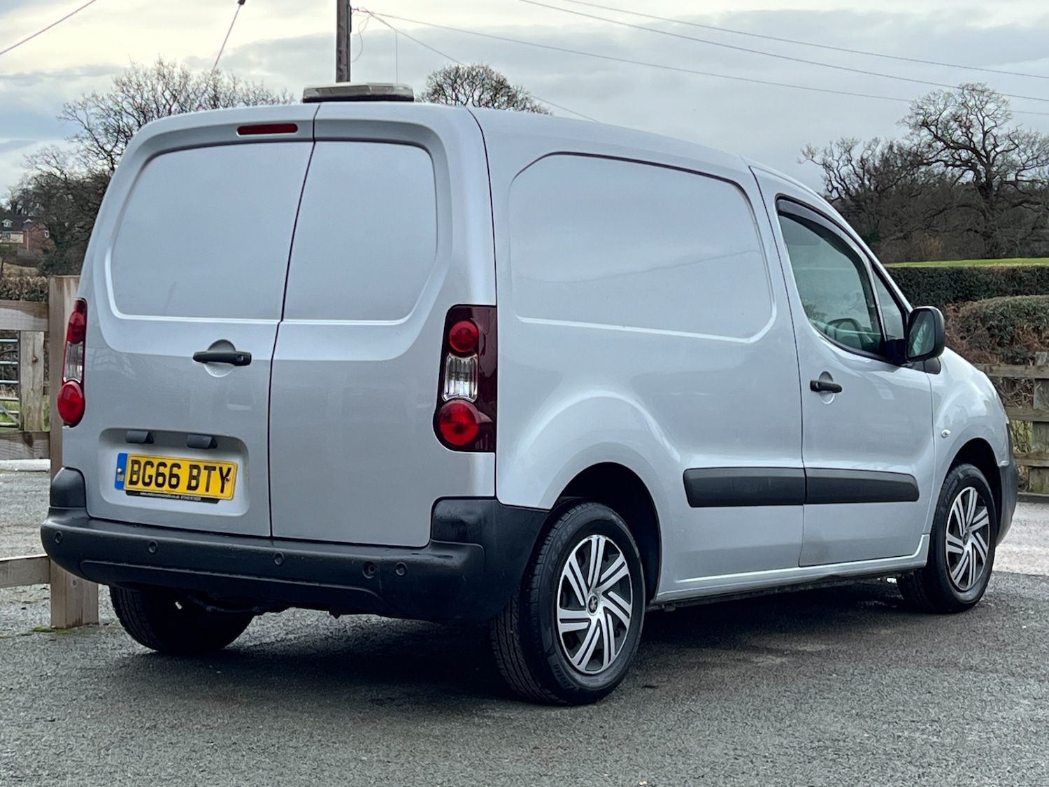 Used Peugeot Partner 2016 for sale - 77603467: Photo 9