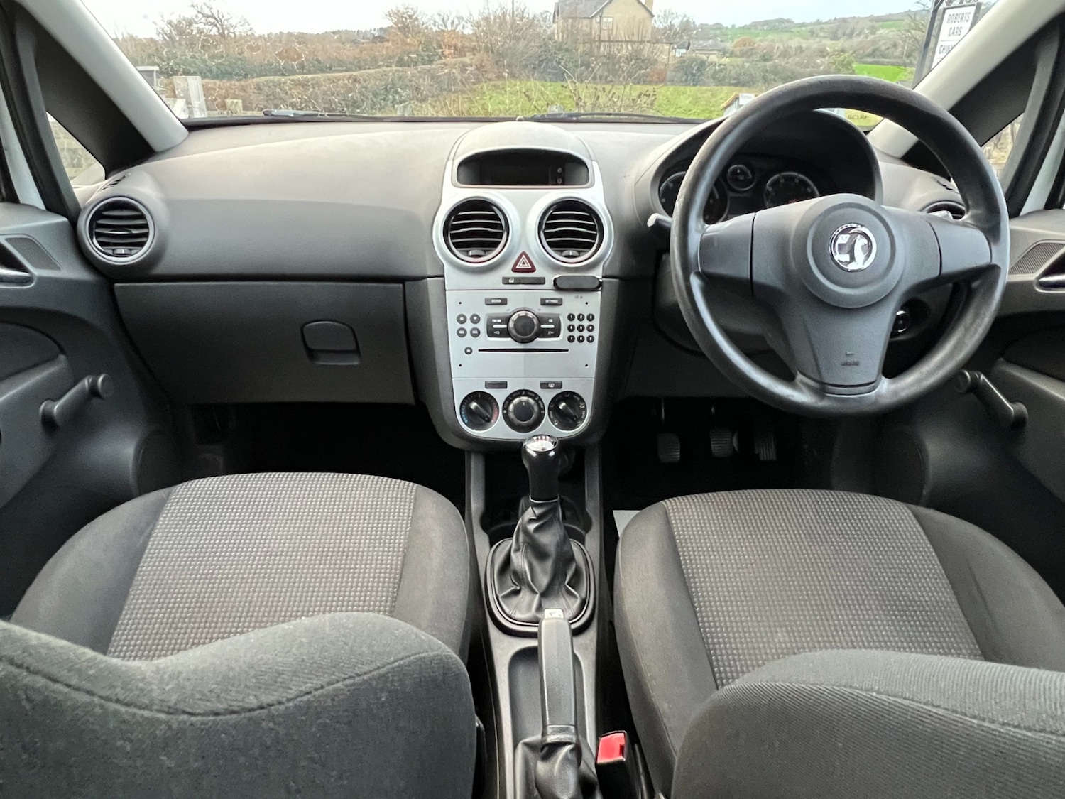 Used Vauxhall Corsa 2012 for sale - 76748273: Photo 2