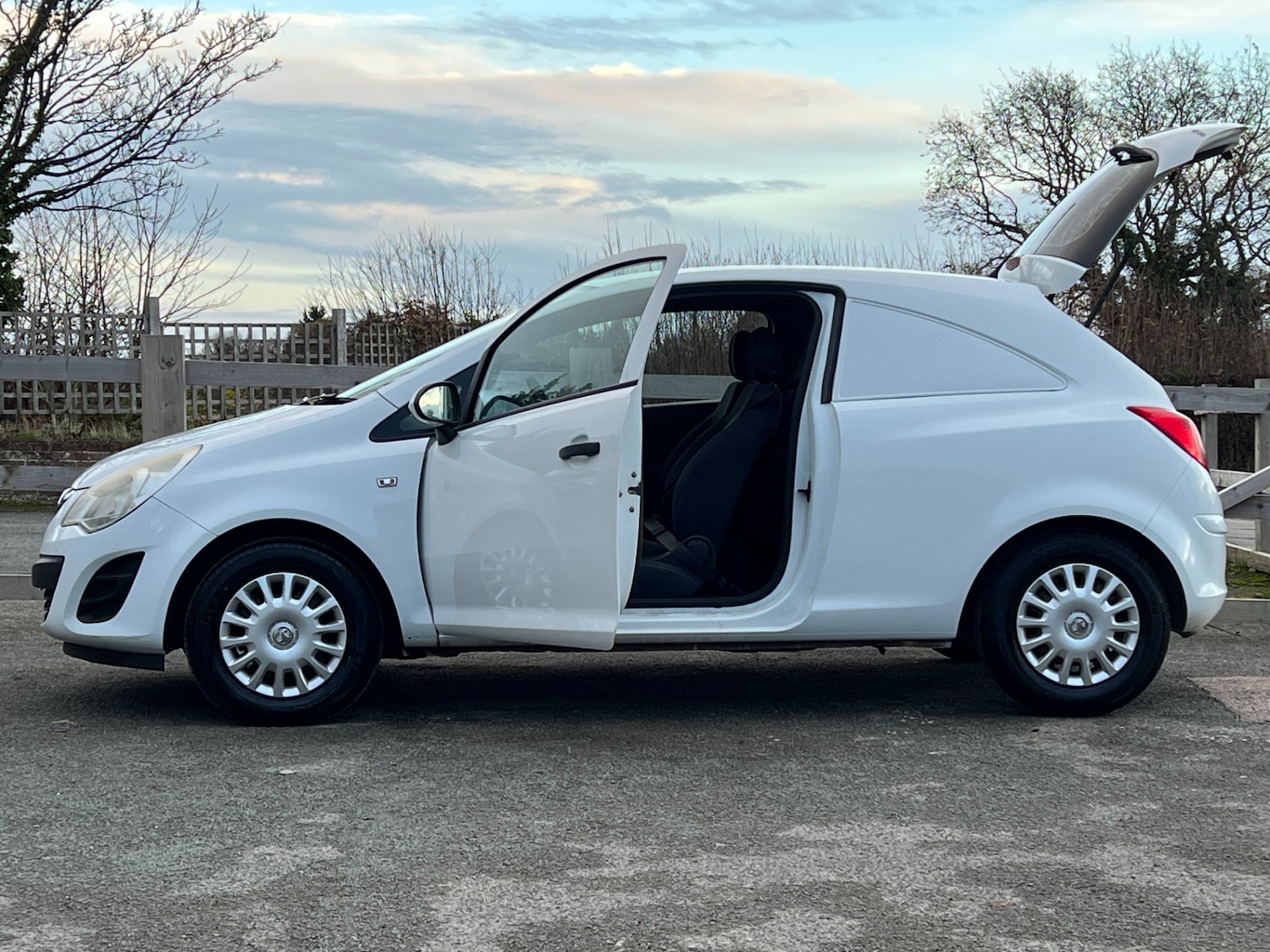 Used Vauxhall Corsa 2012 for sale - 76748273: Photo 21