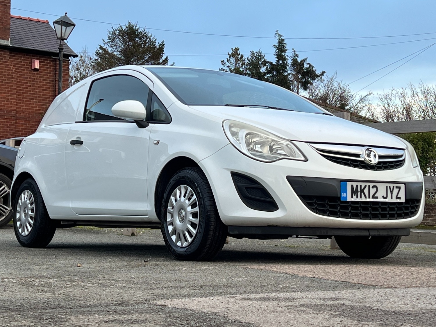 Used Vauxhall Corsa 2012 for sale - 76748273: Photo 4