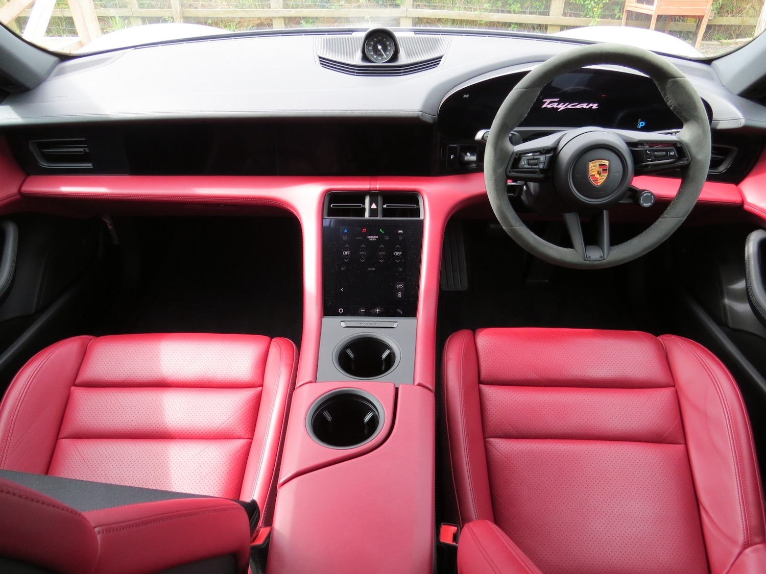 Used Porsche Taycan 2021 for sale - 76231147: Photo 3