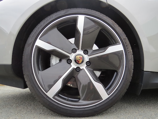 Used Porsche Taycan 2021 for sale - 76231147: Photo 8
