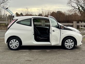 Used Toyota AYGO 2015 for sale - 76722396: Photo