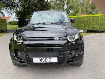 Used Land Rover Defender 2025 for sale - 78902929: Photo