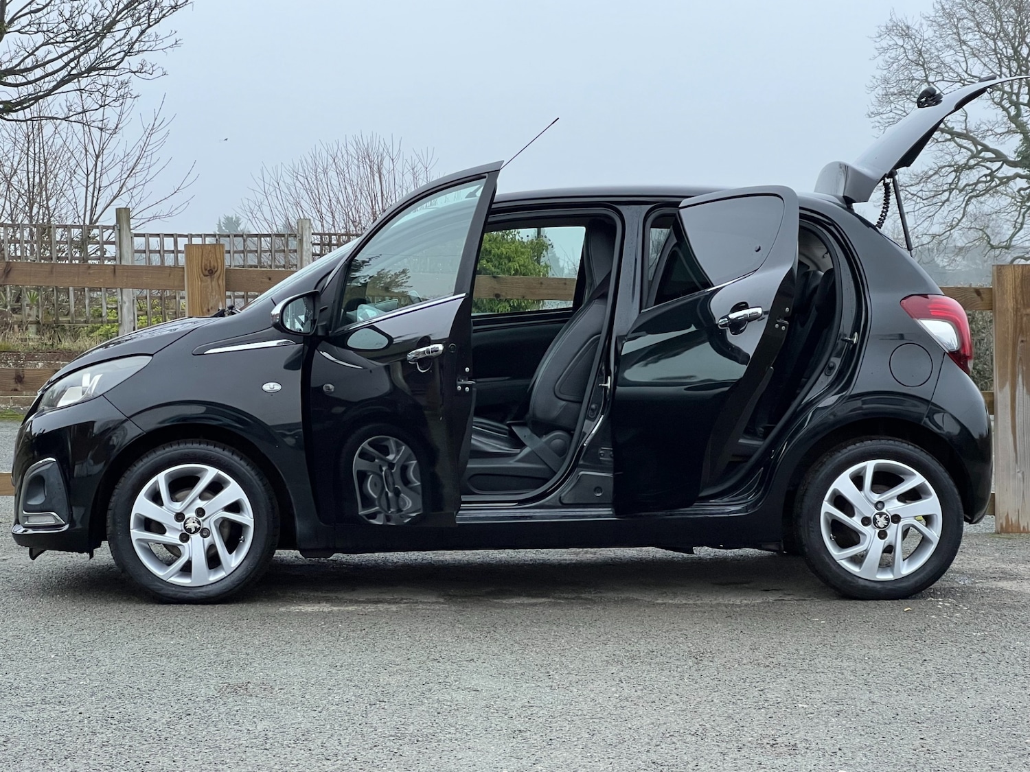 Used Peugeot 108 2015 for sale - 77349707: Photo 19