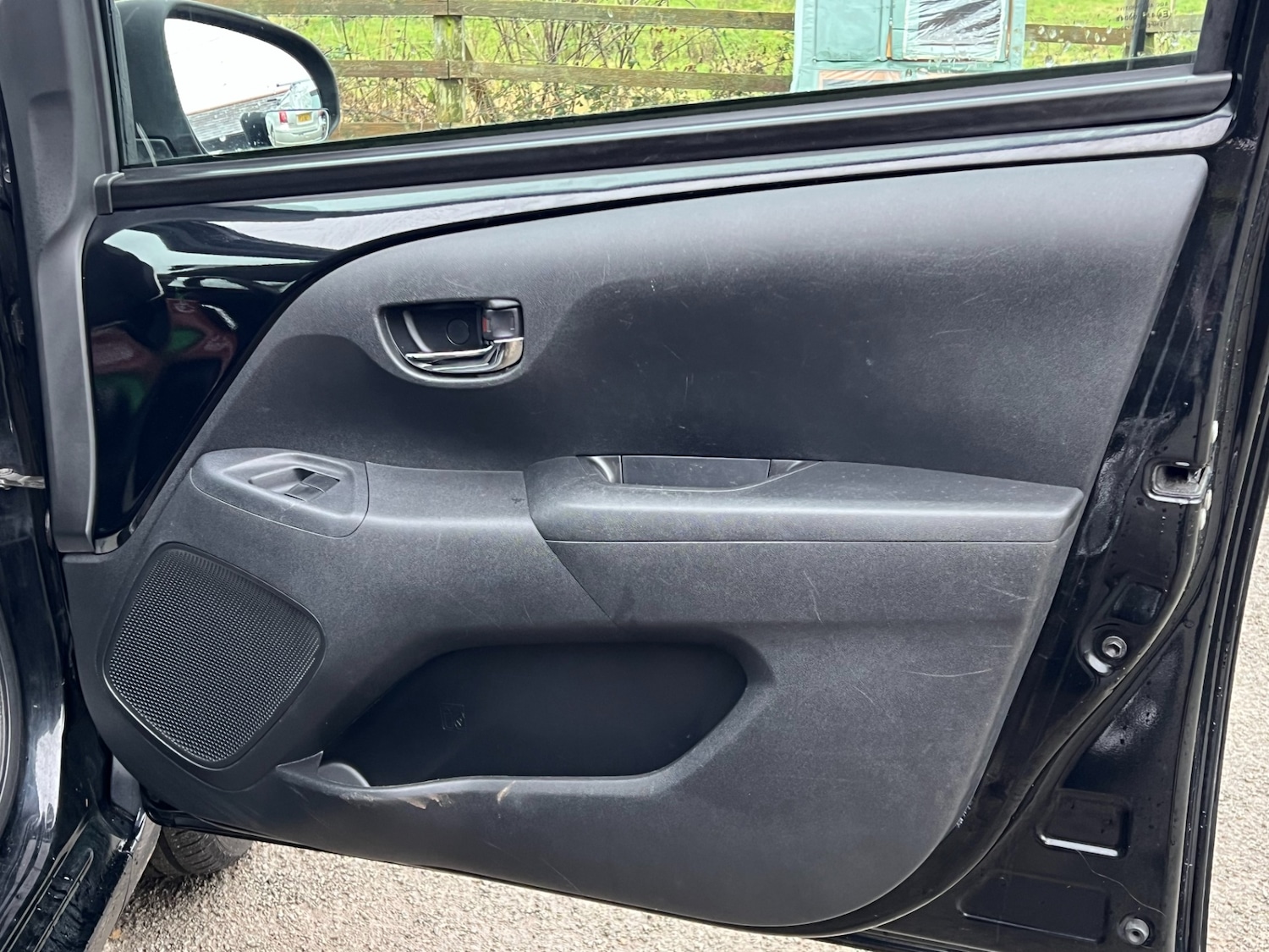 Used Peugeot 108 2015 for sale - 77349707: Photo 29