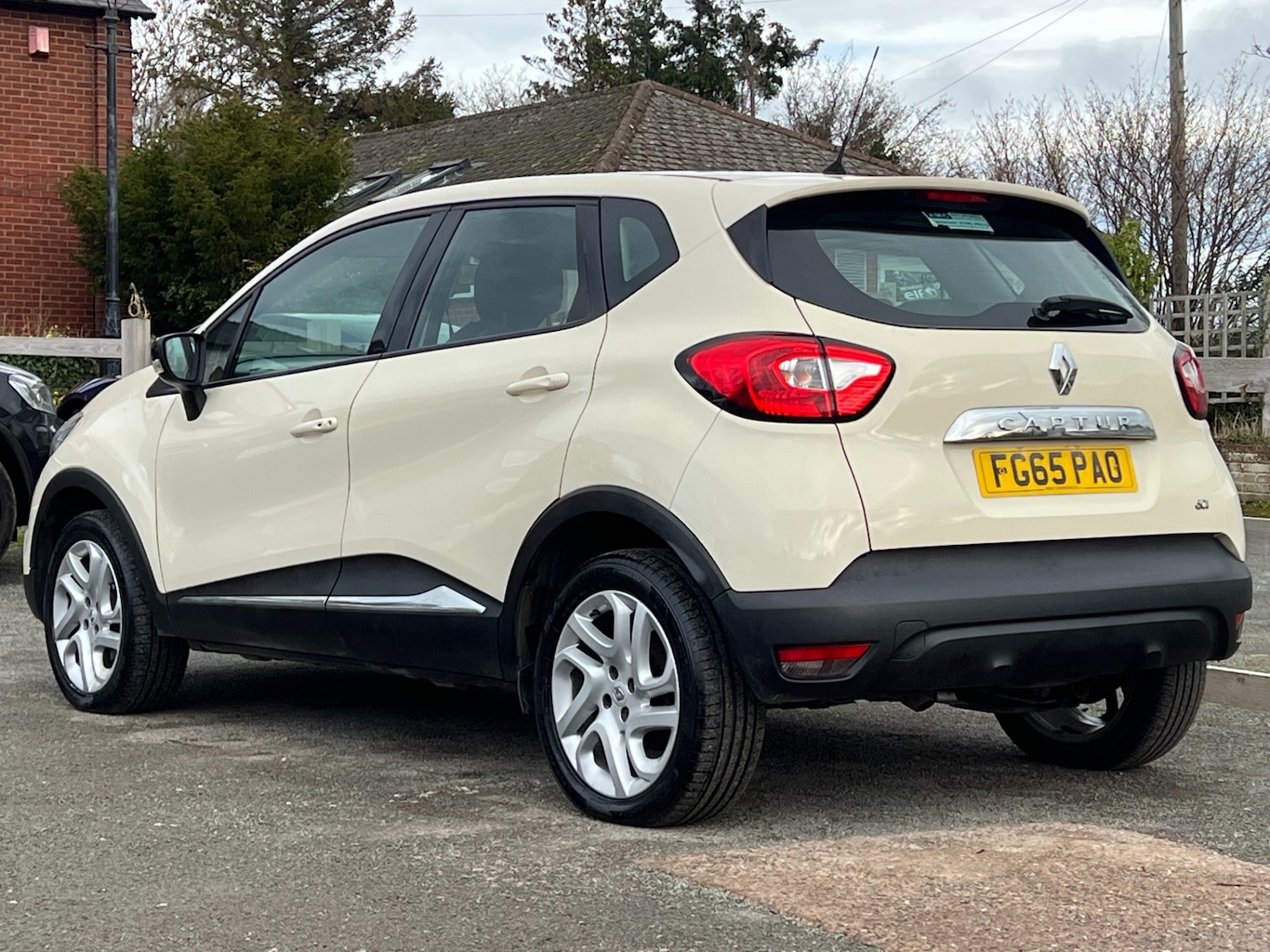 Used Renault Captur 2015 for sale - 76696257: Photo 11