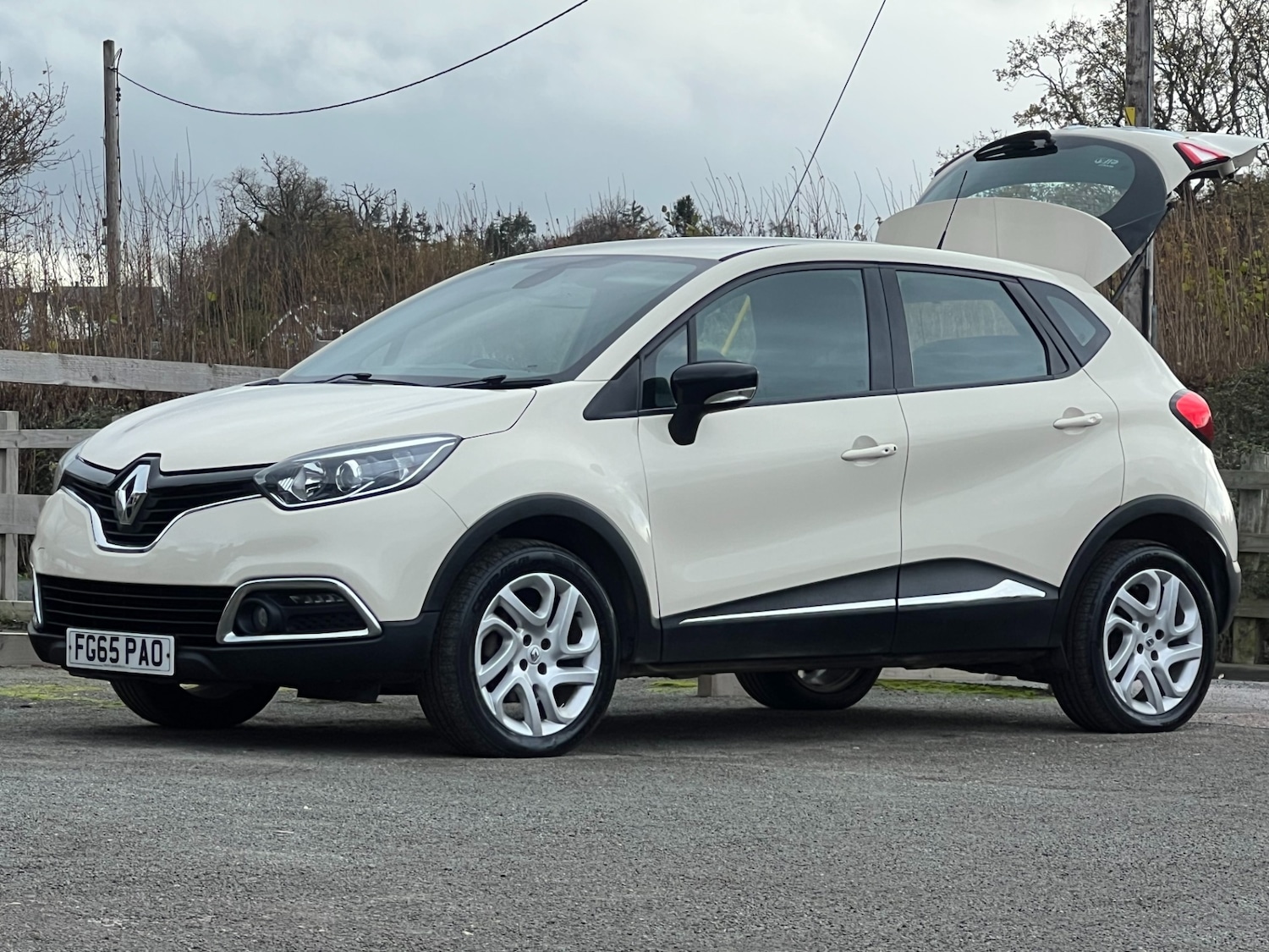 Used Renault Captur 2015 for sale - 76696257: Photo 14