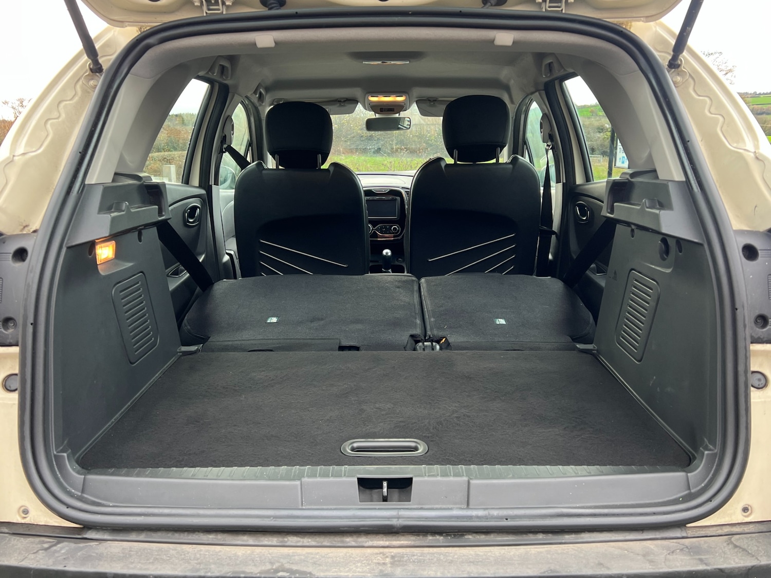 Used Renault Captur 2015 for sale - 76696257: Photo 20