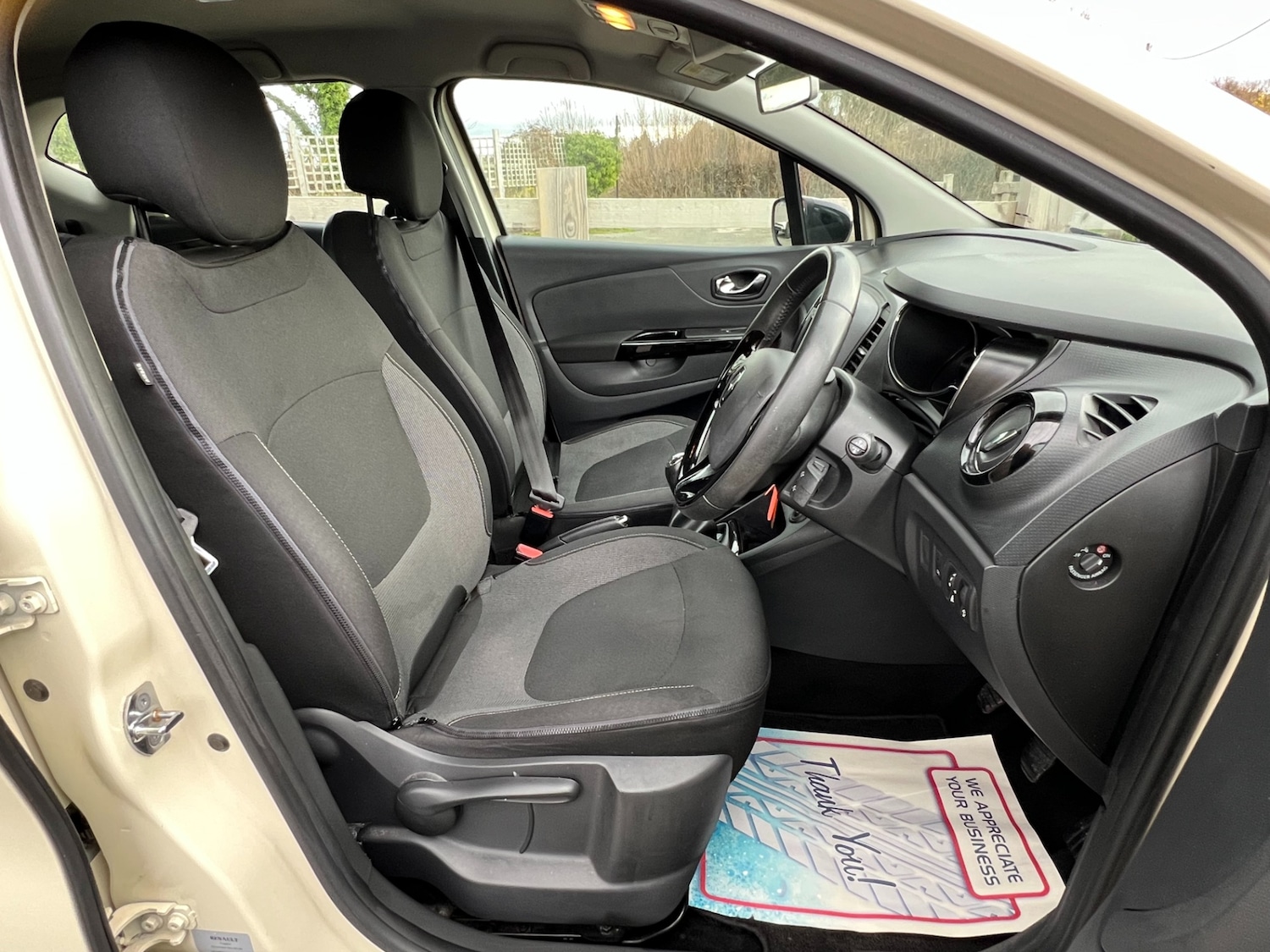 Used Renault Captur 2015 for sale - 76696257: Photo 23