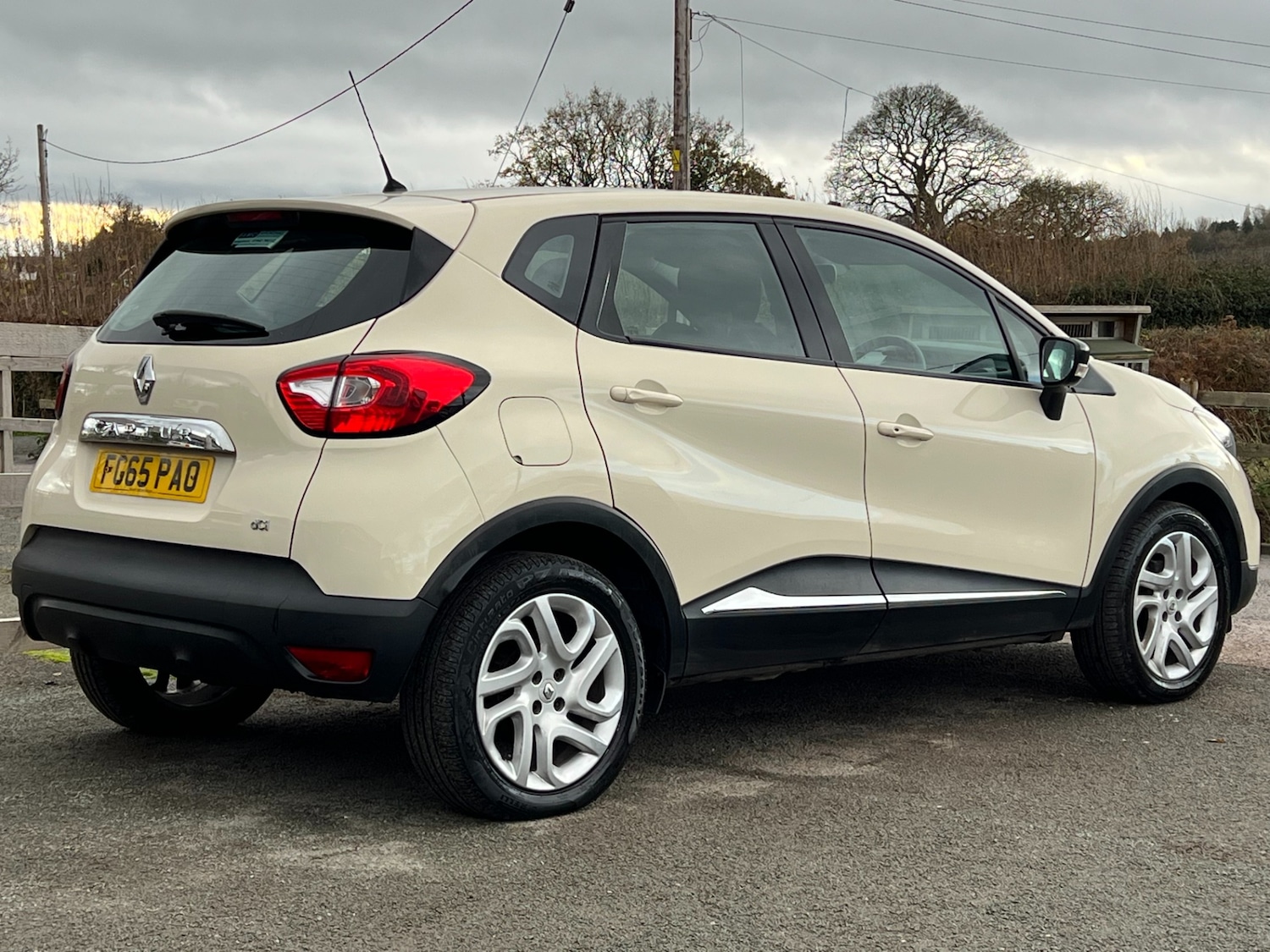 Used Renault Captur 2015 for sale - 76696257: Photo 9