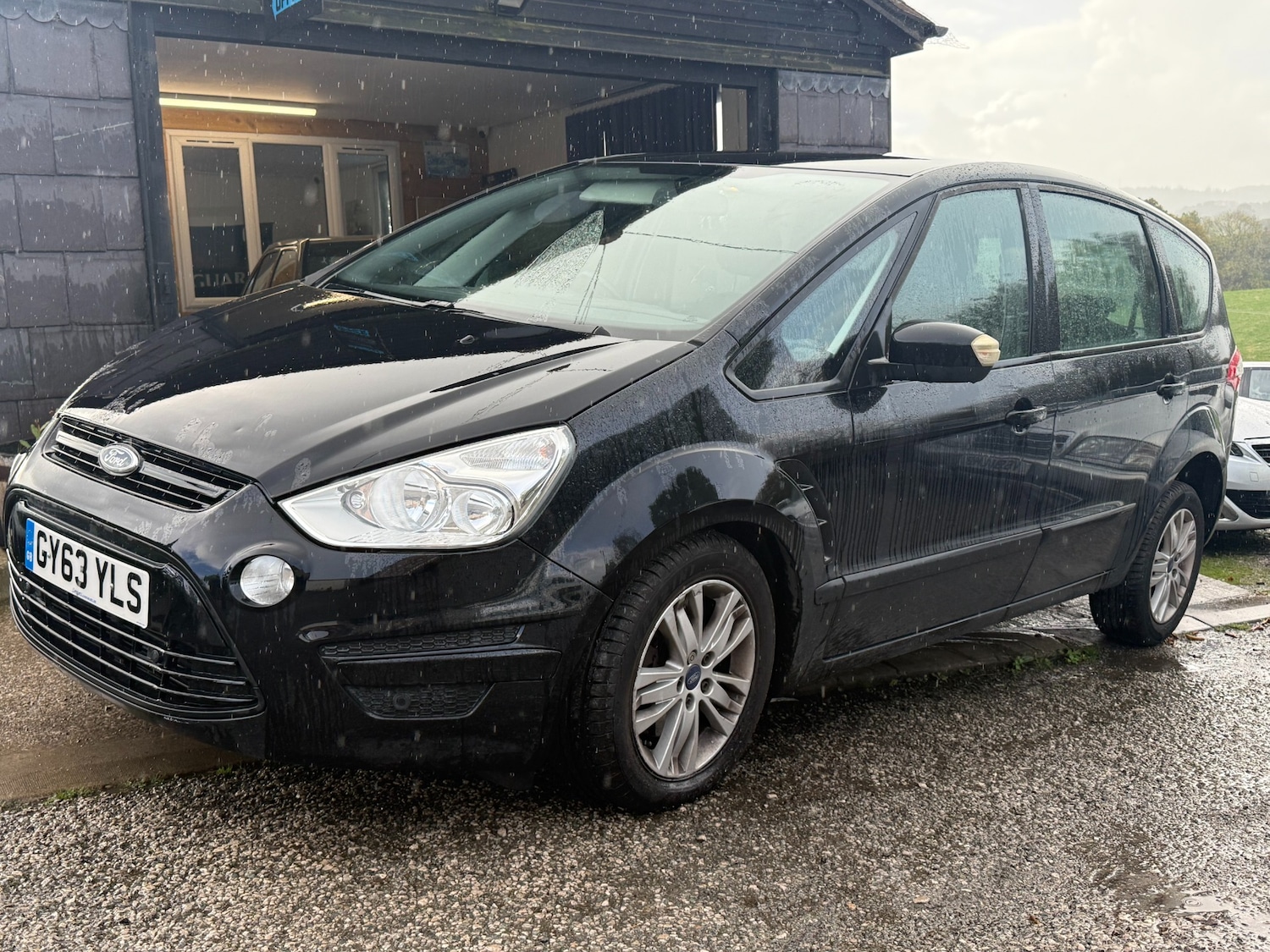 Used Ford S-Max 2014 for sale - 76351848: Photo 1