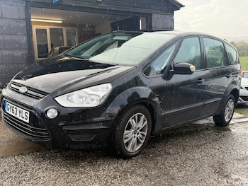 2014 (63) - 2.0 TDCi 140 Zetec 5dr Powershift