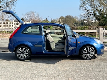 Used Ford Fiesta 2006 for sale - 78077572: Photo