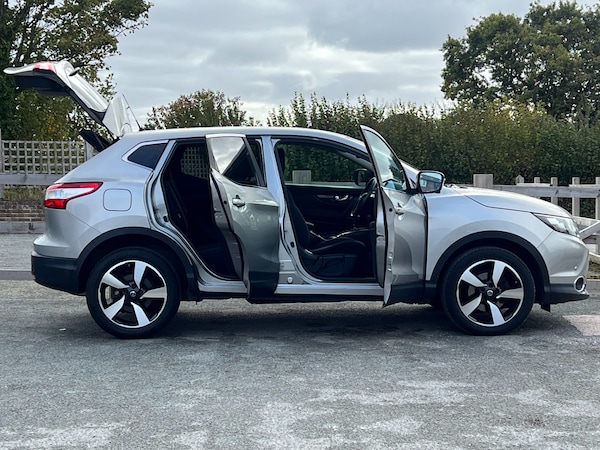 Used Nissan Qashqai 2015 for sale - 76194030: Photo 4
