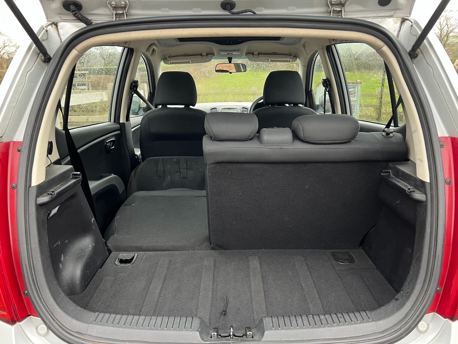 Used Hyundai i10 2010 for sale - 77676856: Photo 6