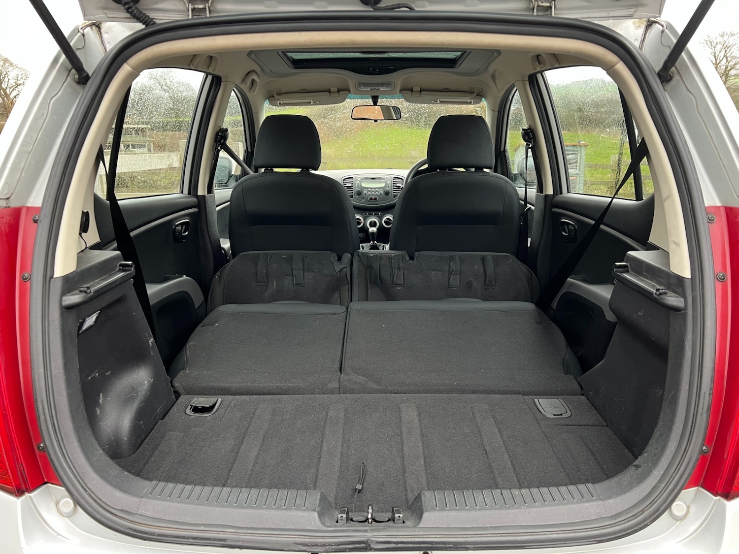 Used Hyundai i10 2010 for sale - 77676856: Photo 7