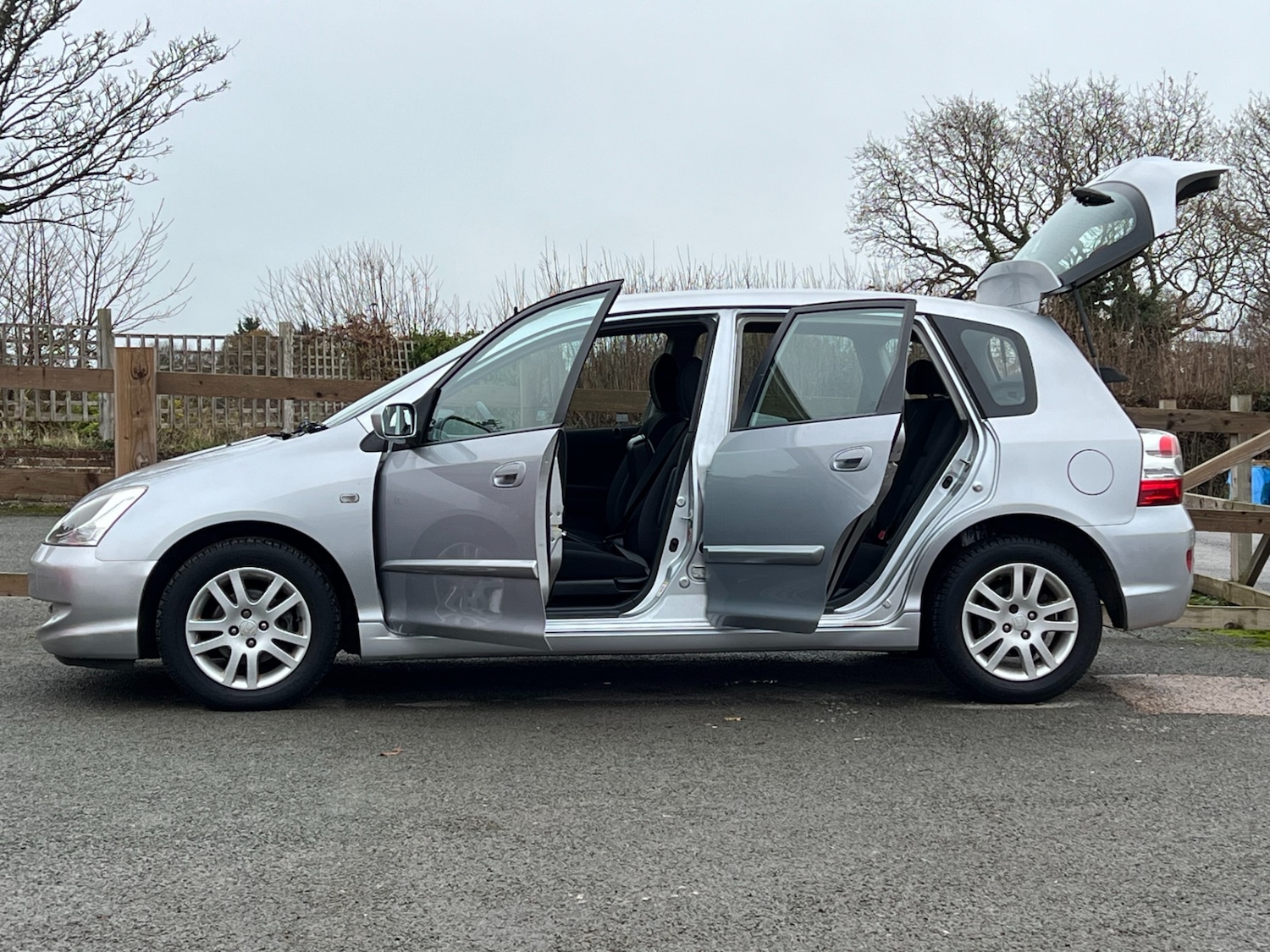 Used Honda Civic 2004 for sale - 76808373: Photo 20